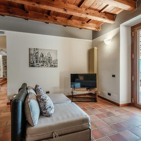 Апартаменты Crotto Polirolo - The House Of Travelers Черноббио Экстерьер фото