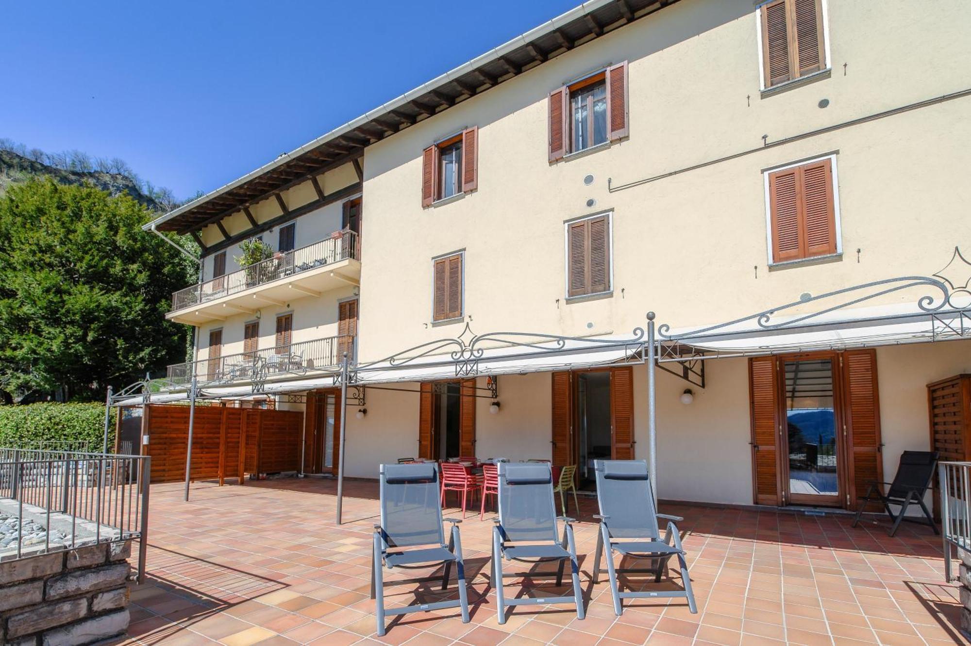 Апартаменты Crotto Polirolo - The House Of Travelers Черноббио Экстерьер фото