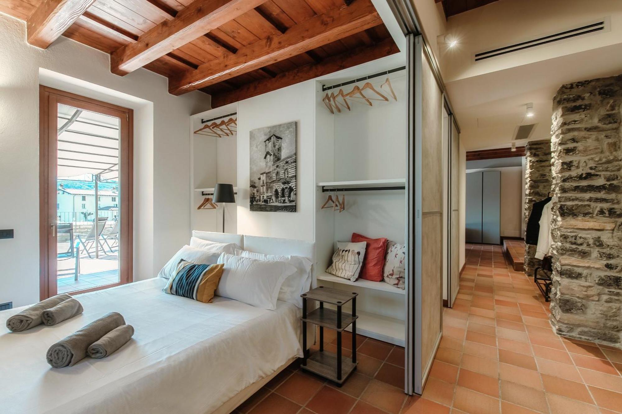 Апартаменты Crotto Polirolo - The House Of Travelers Черноббио Экстерьер фото